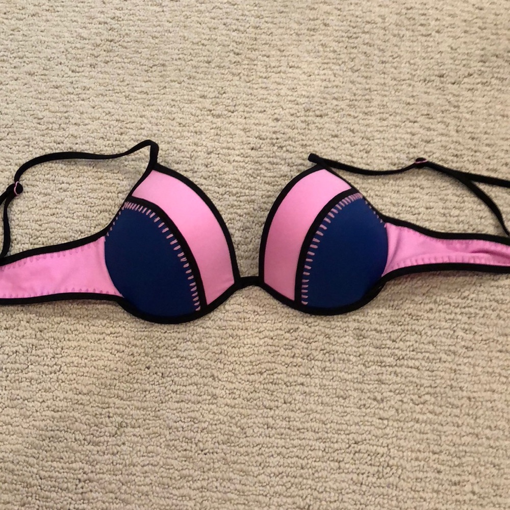 Victoria’s Secret 34C swim top!